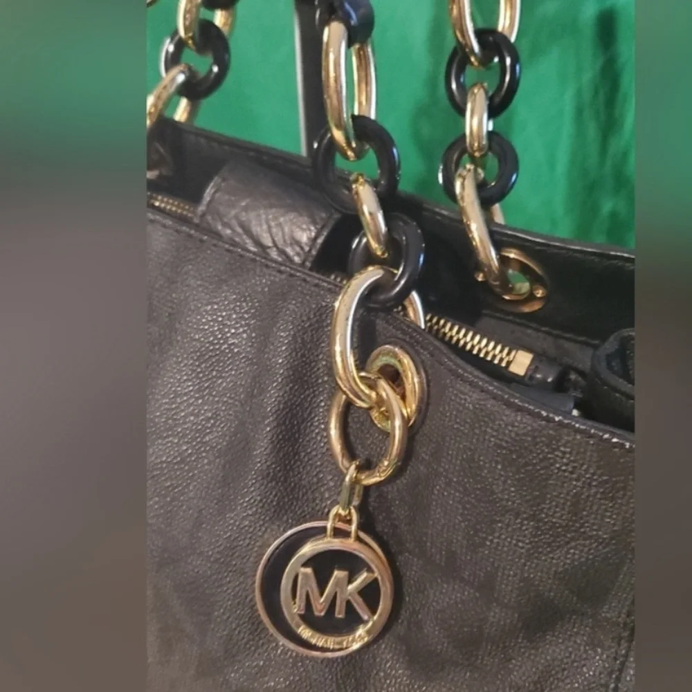 Michael Kors Cynthia Saffiano Leather Logo Satchel Tote Crossbody Bag - Picture 4 of 15